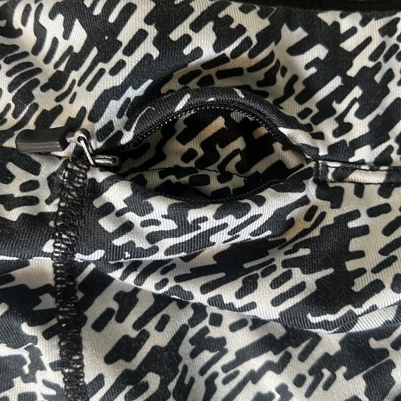 Nike Leggings Womens Medium Black White Striped Cropped Drawstring - Picture 5 of 5